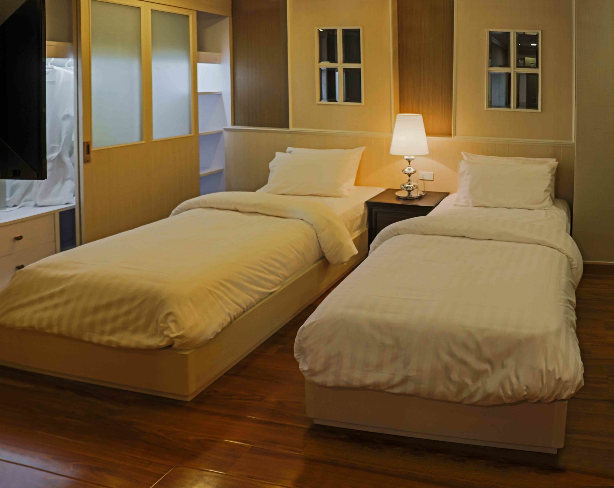 Aspira Hana Executive Apartment Thonglor Bangkok Kültér fotó
